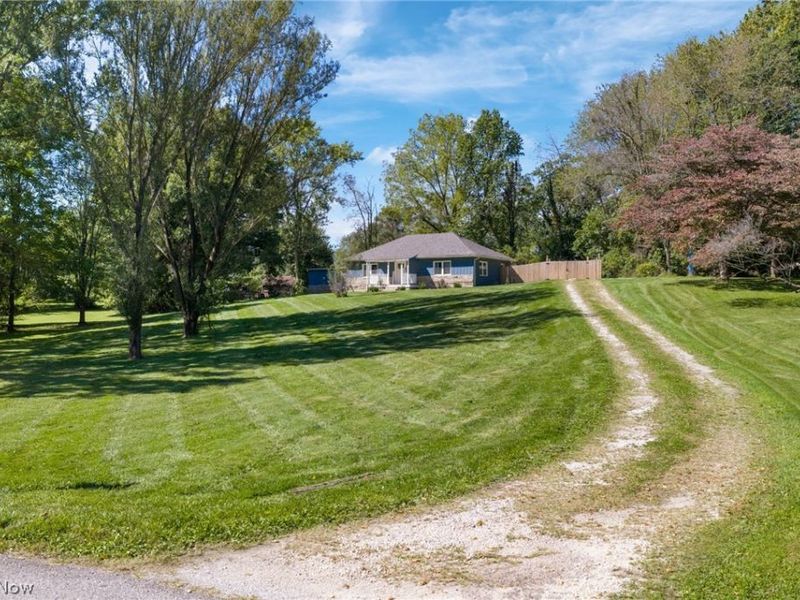 2160 Plymouth Drive, Uniontown, OH 44685 Photo 31