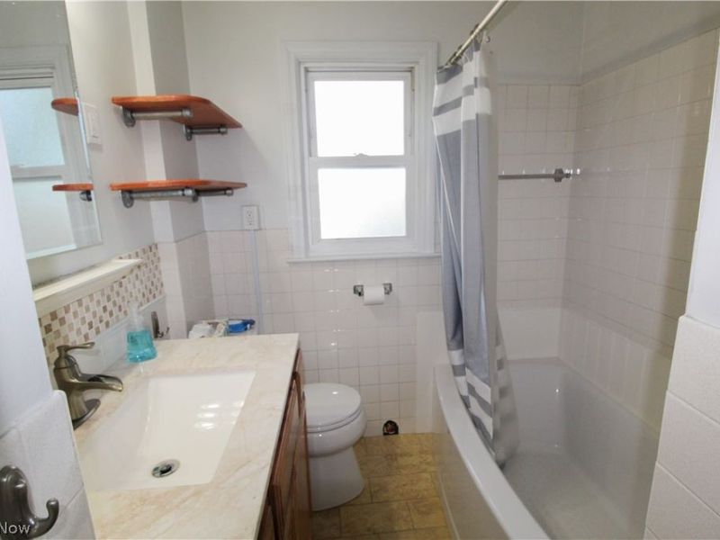 2476 Albrecht Avenue, Akron, OH 44312 Photo 8