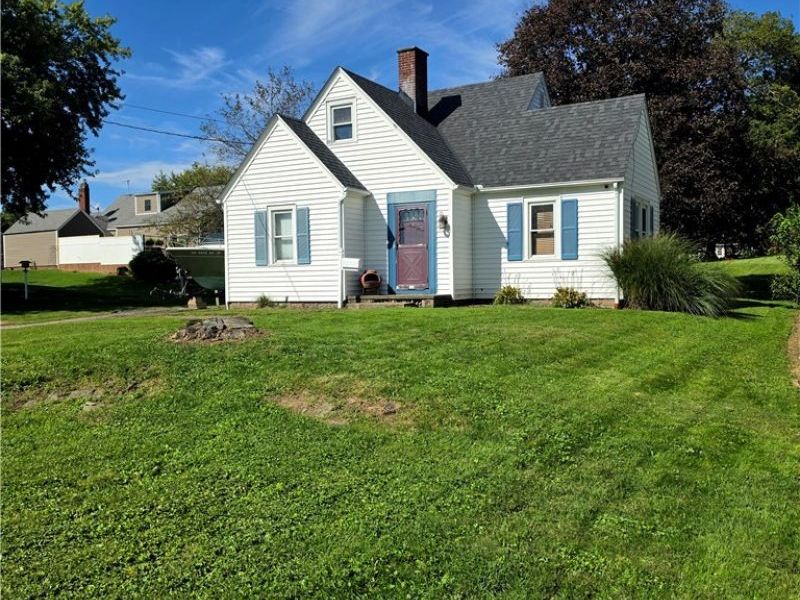 4963 Barrie Street NW, Canton, OH 44708 Photo 2