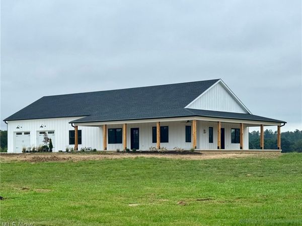 454 Hocking Road, Little Hocking, OH 45742
