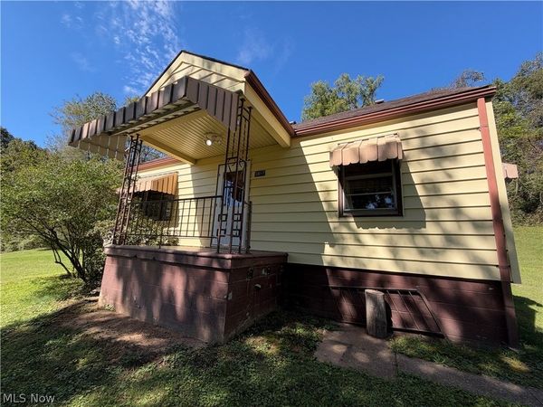 33017 State Route 7, New Matamoras, OH 45767