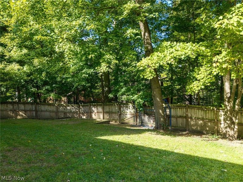 2197 Thurmont Road, Akron, OH 44313 Photo 4