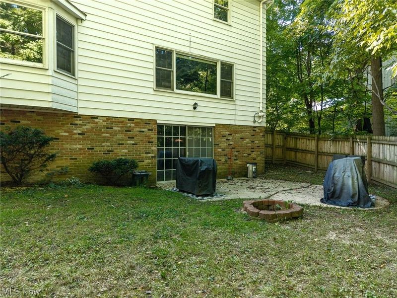 2197 Thurmont Road, Akron, OH 44313 Photo 5