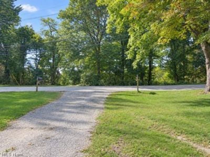 209 Riverside Drive, Painesville Township, OH 44077 Photo 2