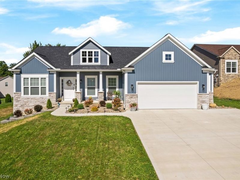 2487 Ledgestone Drive NW, Uniontown, OH 44685 Photo 1