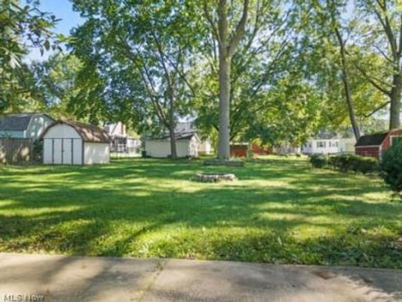 437 Bicksler Drive , Wadsworth, OH 44281 Photo 24