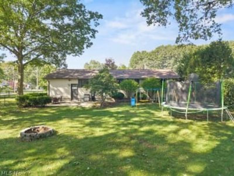437 Bicksler Drive , Wadsworth, OH 44281 Photo 26
