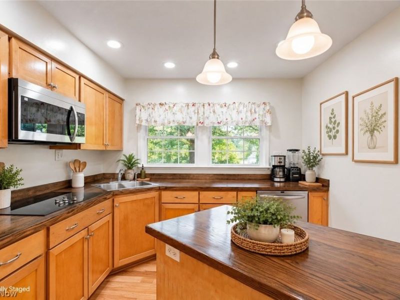 9477 Hoose Road, Mentor, OH 44060 Photo 6