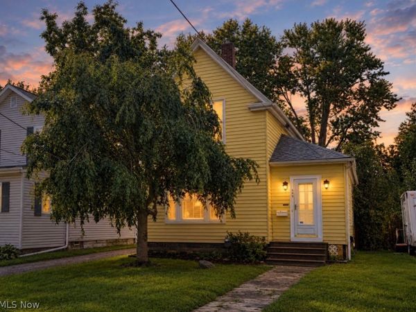 339 Columbus Street , Elyria, OH 44035