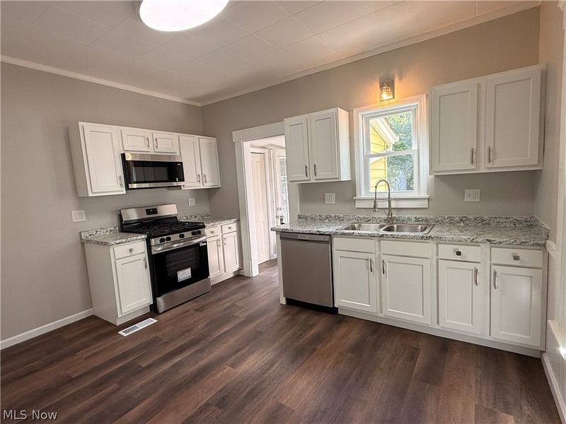 339 Columbus Street, Elyria, OH 44035 Photo 6