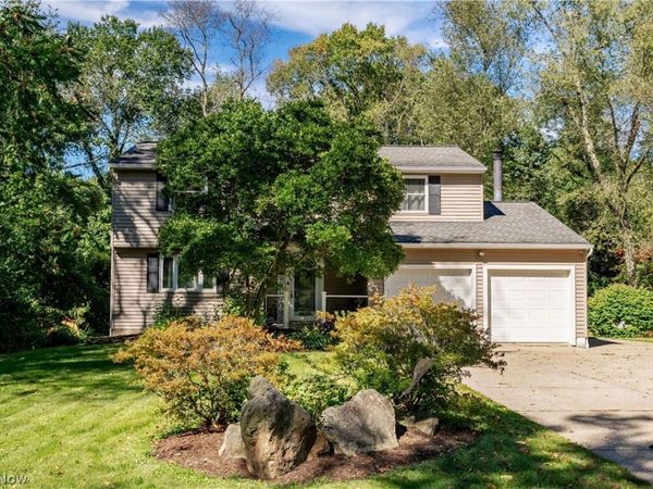 80 Merle Boulevard, Munroe Falls, OH 44262