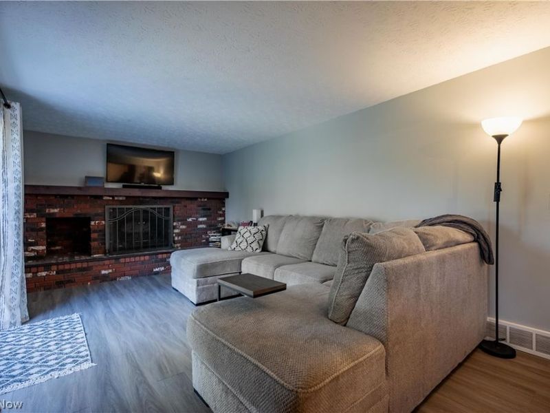 80 Merle Boulevard, Munroe Falls, OH 44262 Photo 14