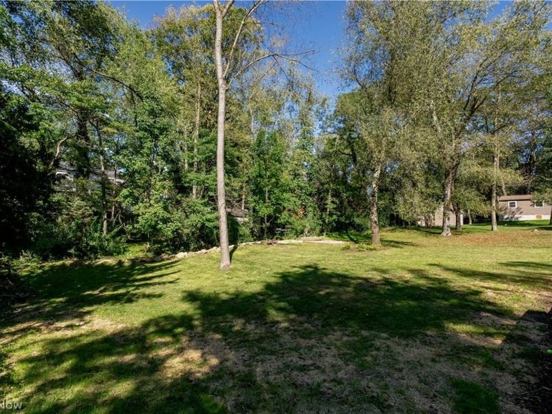 80 Merle Boulevard, Munroe Falls, OH 44262 Photo 44