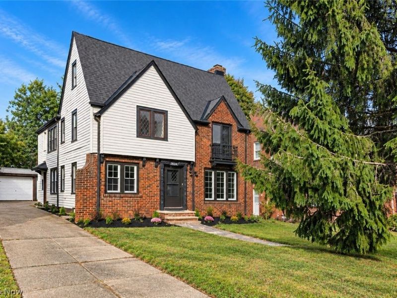 3624 Rolliston Road, Shaker Heights, OH 44120 Photo 2
