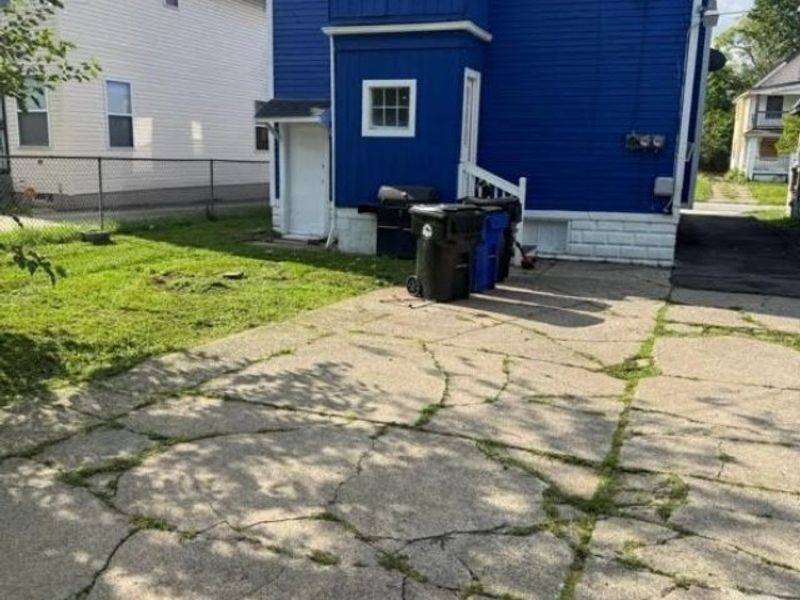 9813 Manor Avenue, Cleveland, OH 44104 Photo 6