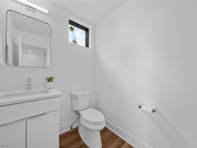 3416 Monroe Avenue, Cleveland, OH 44113 Photo 8