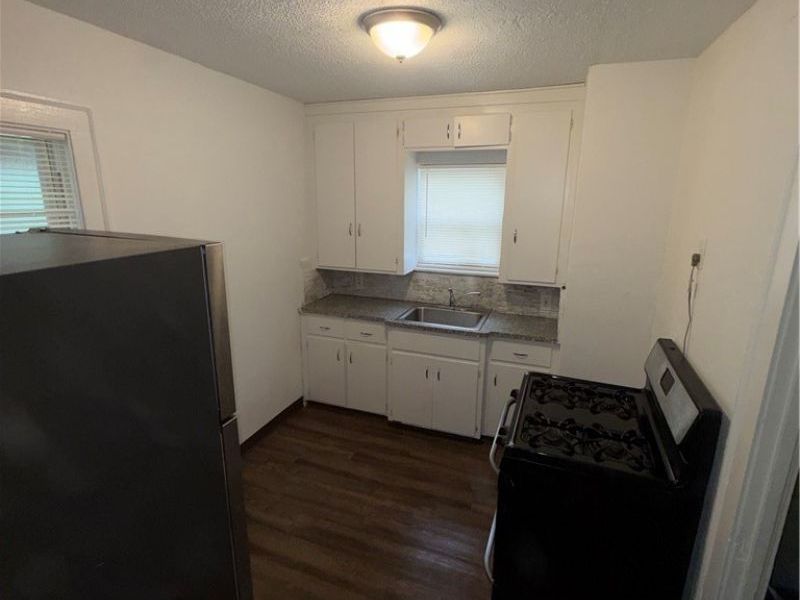 1446 E 174th Street , Cleveland, OH 44110 Photo 5