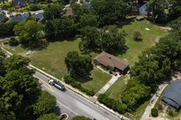1832 Rifle Range Road photo 4