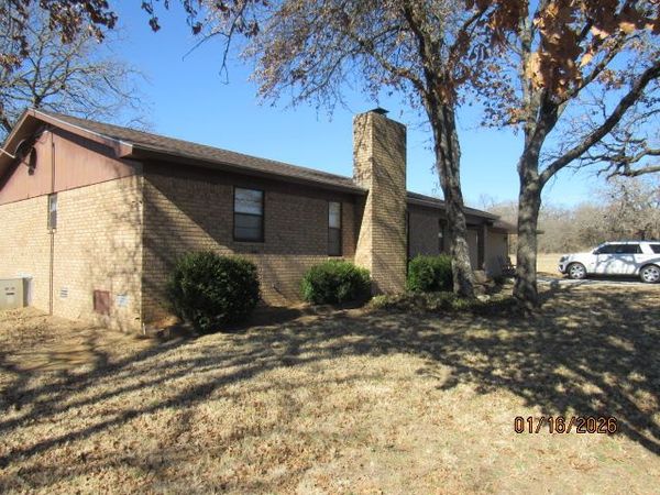 2207 Hospital , Healdton, OK 73438