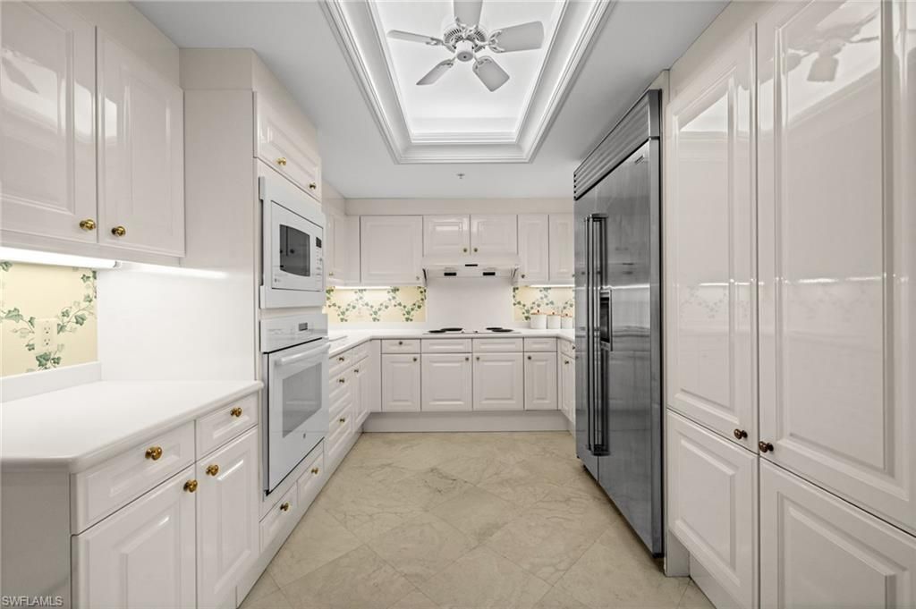 4021 Gulf Shore Blvd N, Unit 1204, Naples, FL 34103 Photo