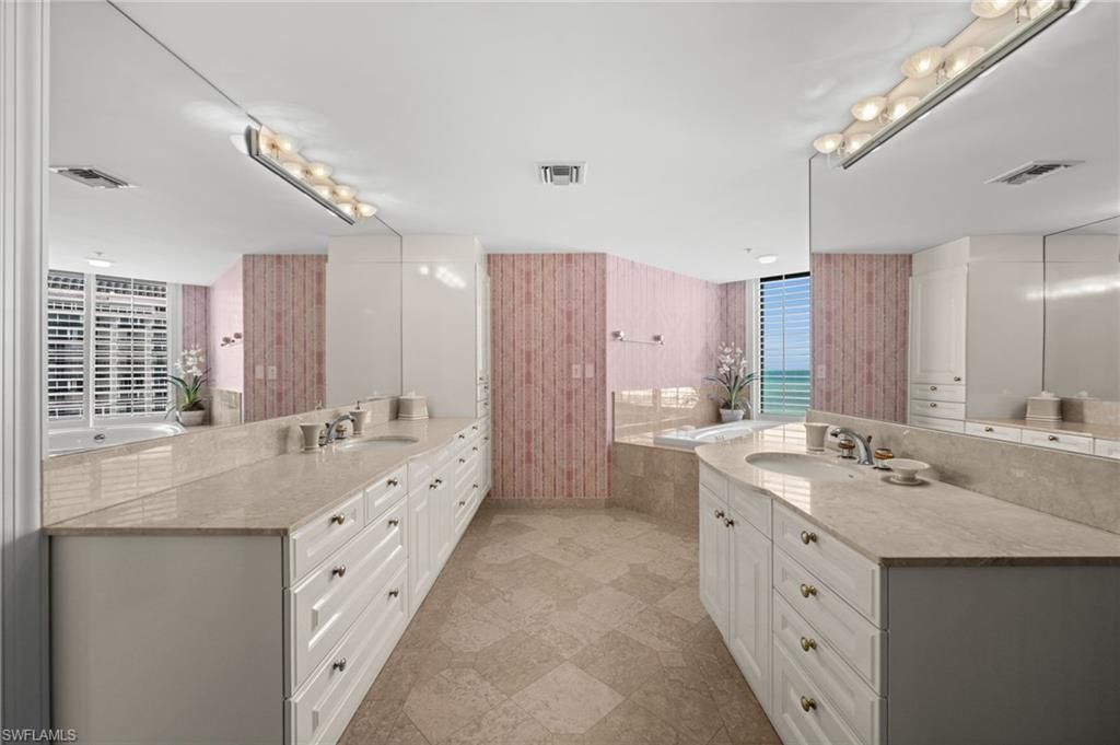 4021 Gulf Shore Blvd N, Unit 1204, Naples, FL 34103 Photo