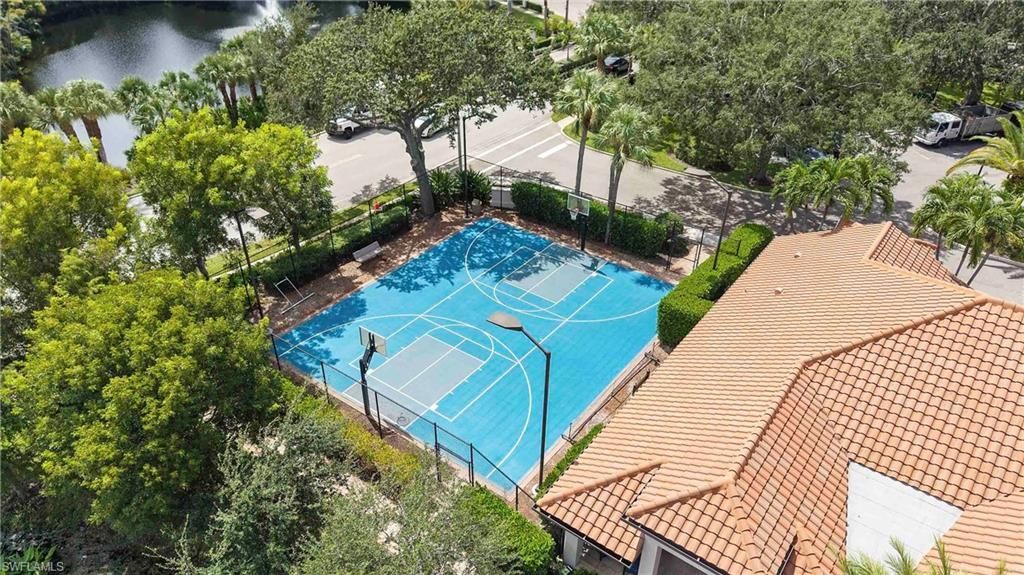 8033 San Vista Cir, Unit 12R, Naples, FL 34109 Photo