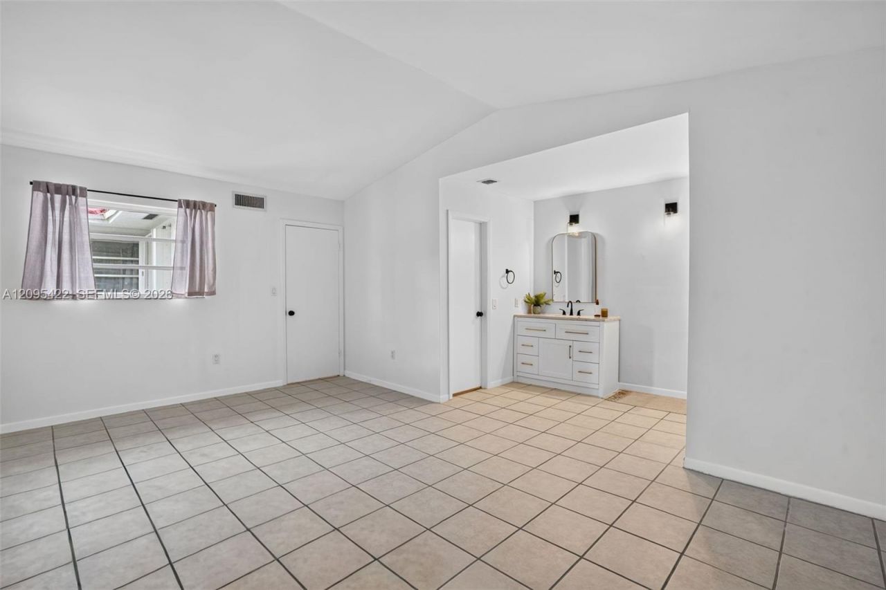 8825 Harding Ave , Surfside, FL 33154 Photo