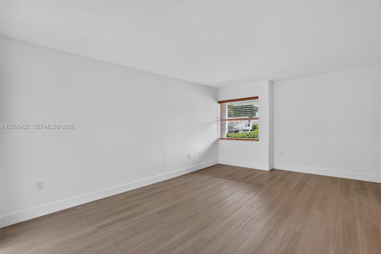 8825 Harding Ave , Surfside, FL 33154 Photo