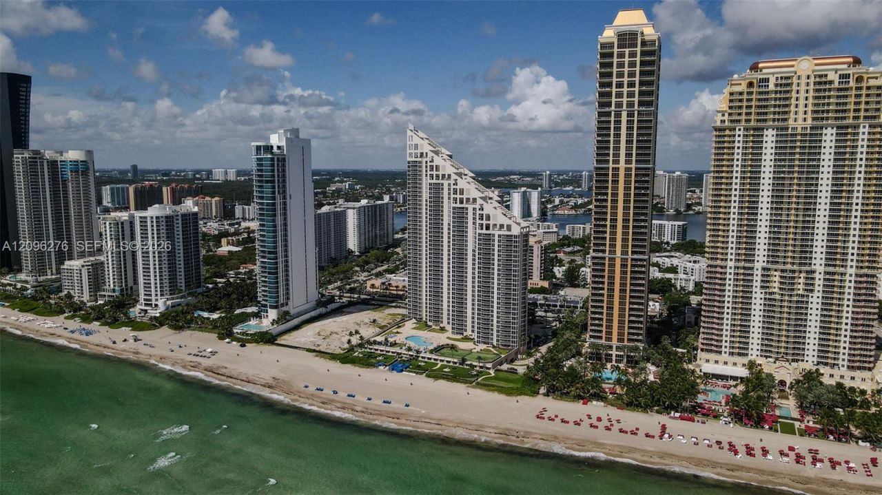 17555 Collins Ave, Unit 308, Sunny Isles Beach, FL 33160 Photo