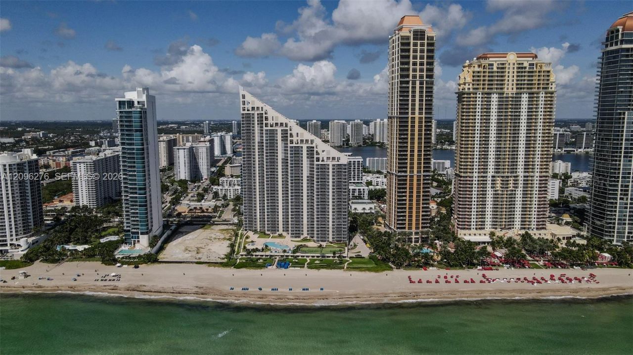 17555 Collins Ave, Unit 308, Sunny Isles Beach, FL 33160 Photo