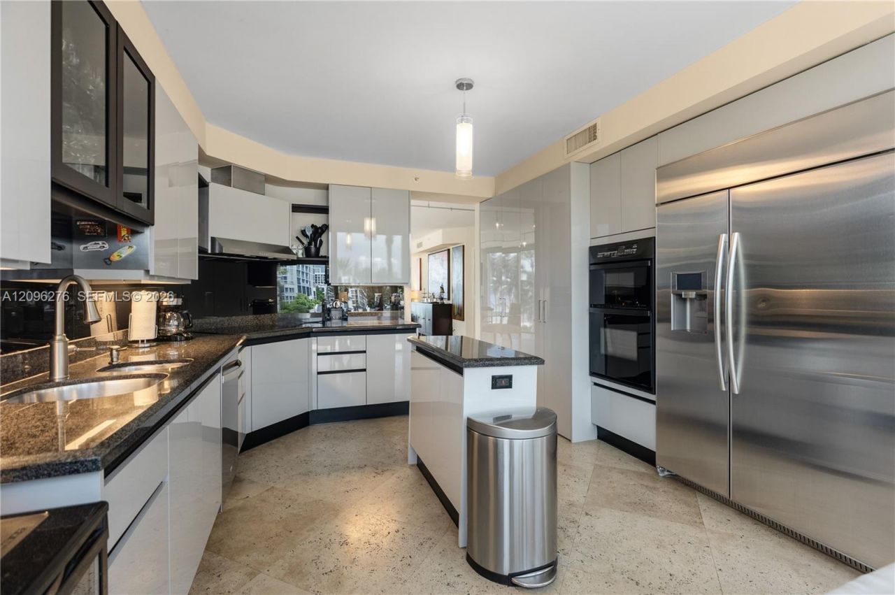 17555 Collins Ave, Unit 308, Sunny Isles Beach, FL 33160 Photo