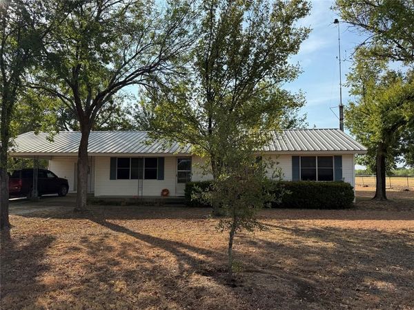 467 County Road 2371 , Meridian, TX 76665