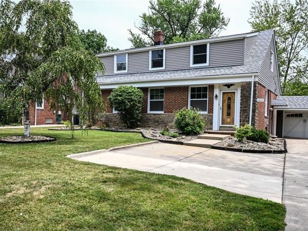 1313 Richmond Road , Lyndhurst, OH 44124