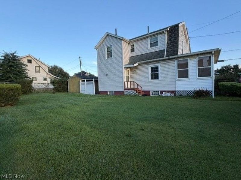 1547 Maple Avenue NE, Canton, OH 44705 Photo 3