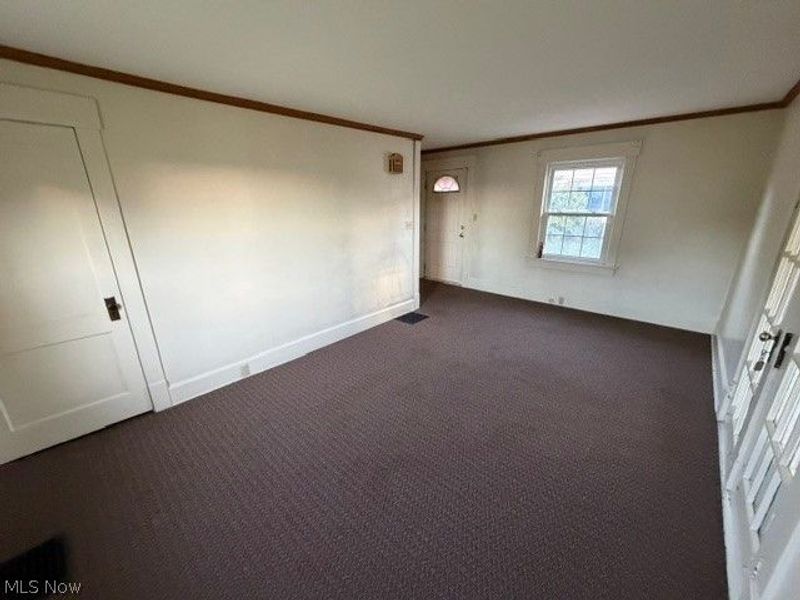 1547 Maple Avenue NE, Canton, OH 44705 Photo 4