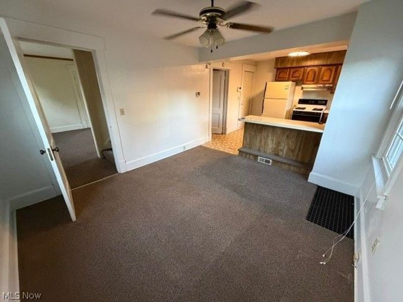 1547 Maple Avenue NE, Canton, OH 44705 Photo 6