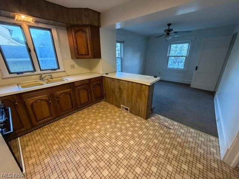 1547 Maple Avenue NE, Canton, OH 44705 Photo 8