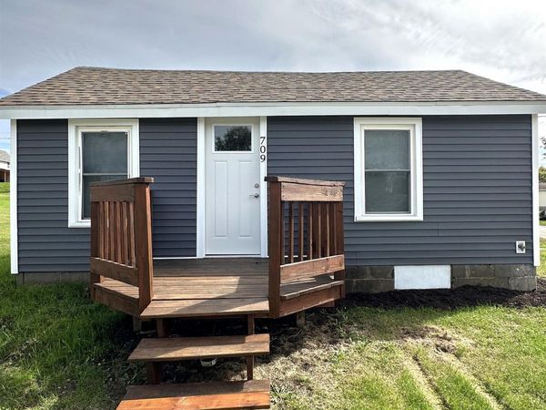 709 S Niagara Street, Maquoketa, IA 52060