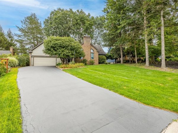 46 Putting Green Lane , Penfield, NY 14526