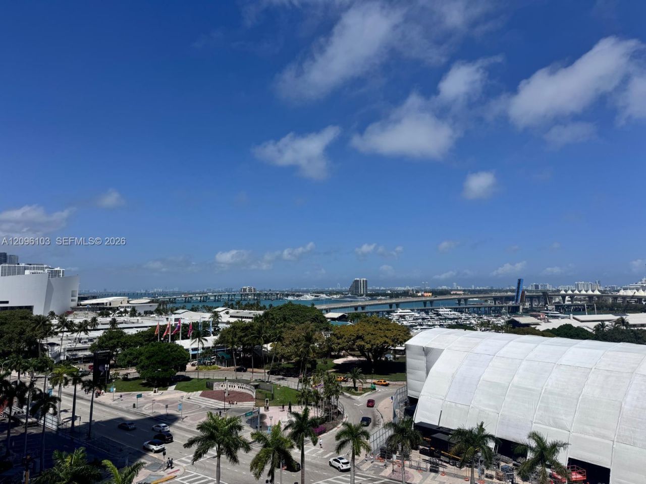 253 NE 2nd St , Unit 2508, Miami, FL 33132 Photo