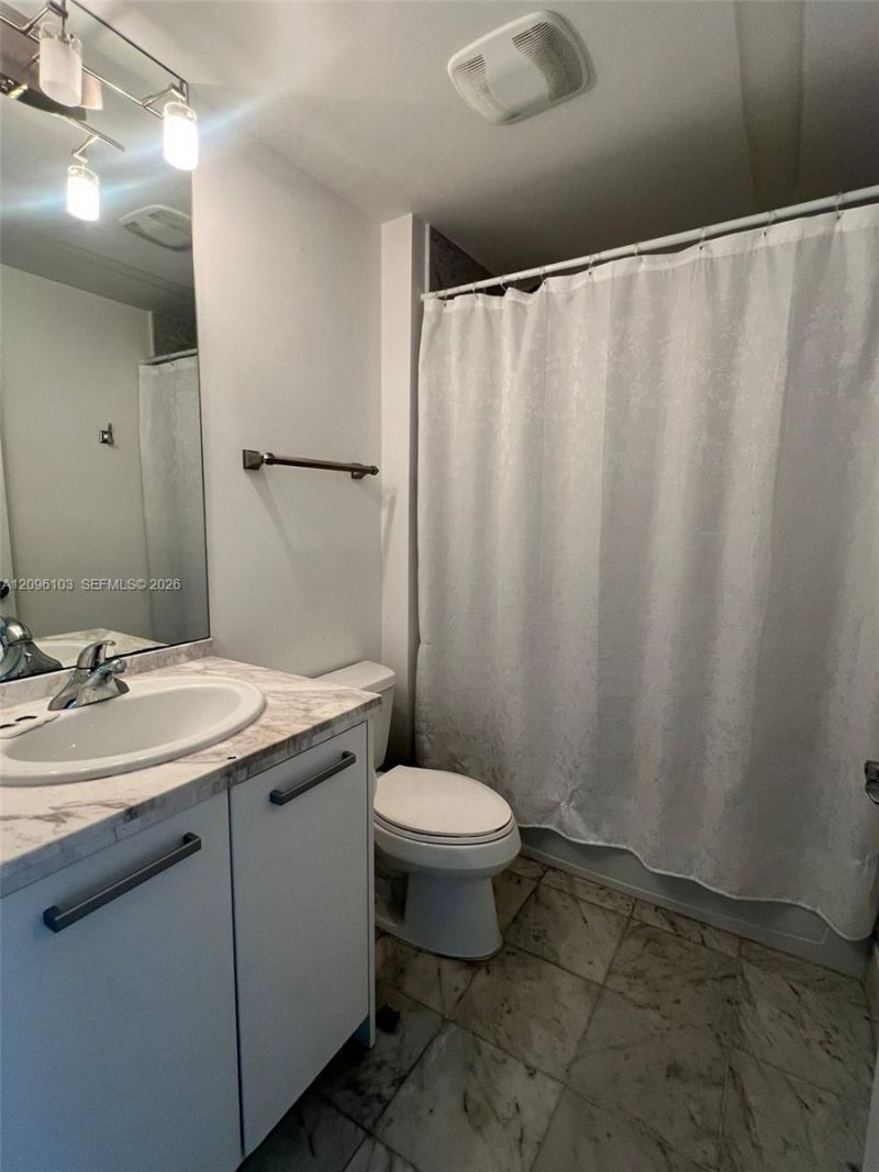 253 NE 2nd St , Unit 2508, Miami, FL 33132 Photo
