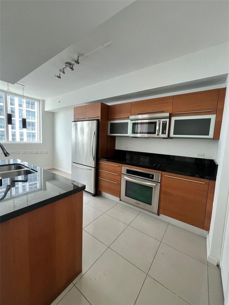 253 NE 2nd St , Unit 2508, Miami, FL 33132 Photo