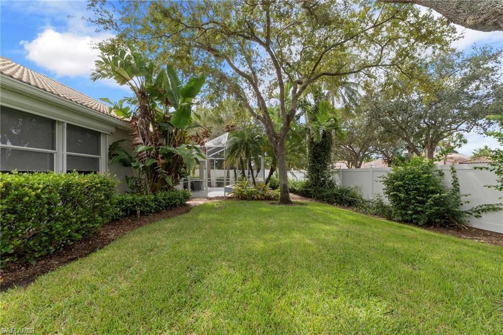 1511 Whispering Oaks Cir , Naples, FL 34110 Photo