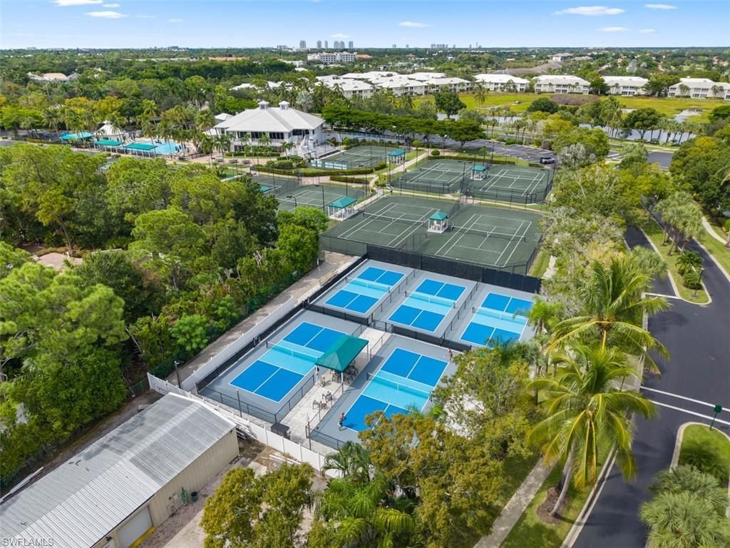 1511 Whispering Oaks Cir , Naples, FL 34110 Photo