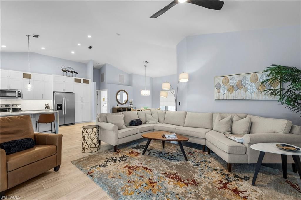 1511 Whispering Oaks Cir , Naples, FL 34110 Photo