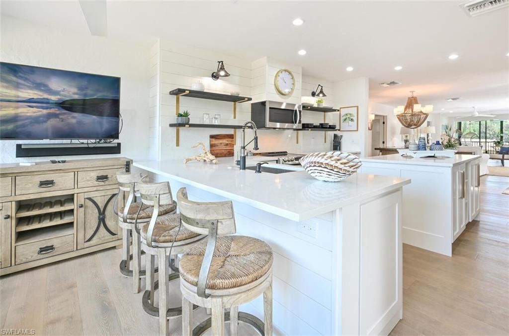 3105 Riviera Dr , Unit A-201, Naples, FL 34103 Photo