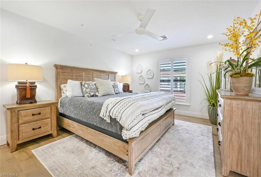 3105 Riviera Dr , Unit A-201, Naples, FL 34103 Photo