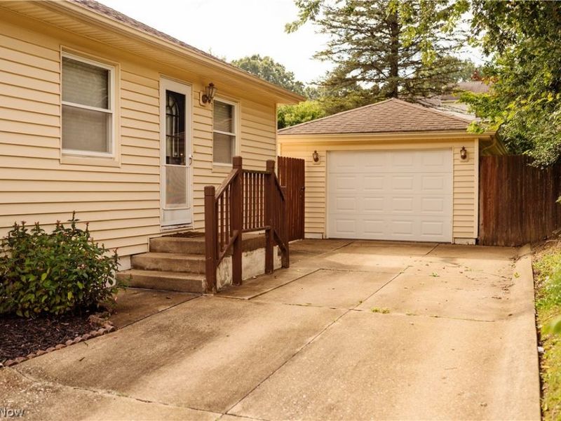 1424 Maple Street, Barberton, OH 44203 Photo 19