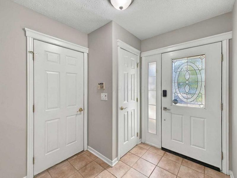 5893 Blaverly Drive, New Albany, OH 43054 Photo 10
