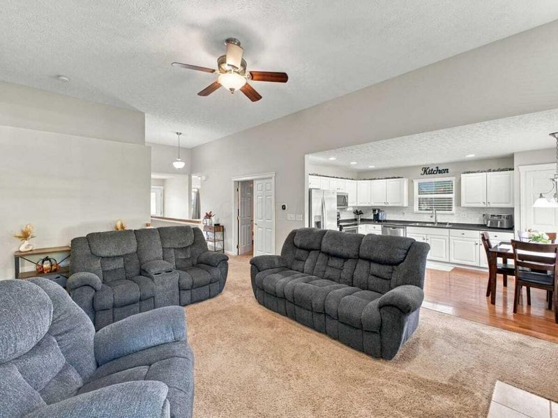 5893 Blaverly Drive, New Albany, OH 43054 Photo 4